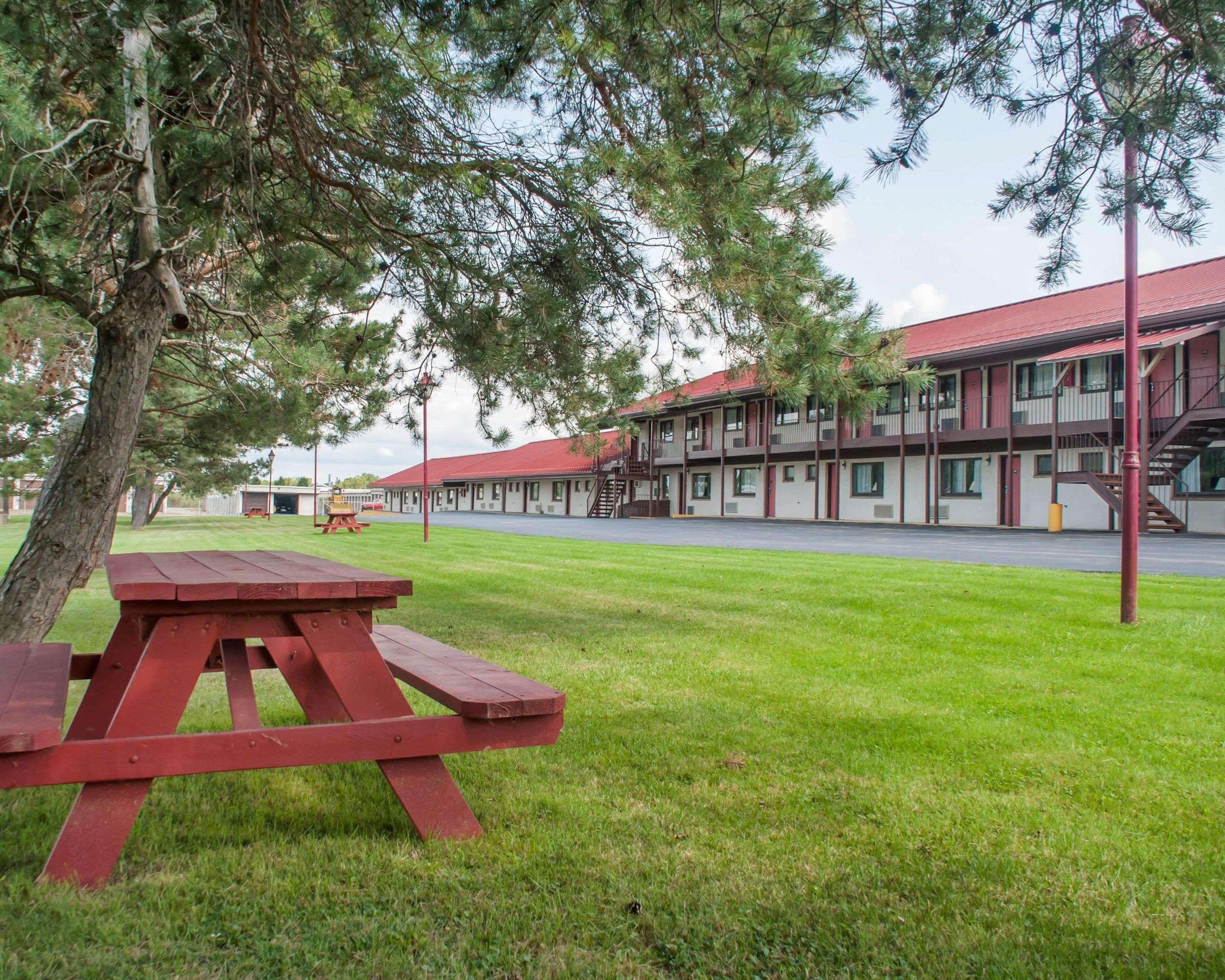 Econo Lodge Buffalo South Blasdell エクステリア 写真