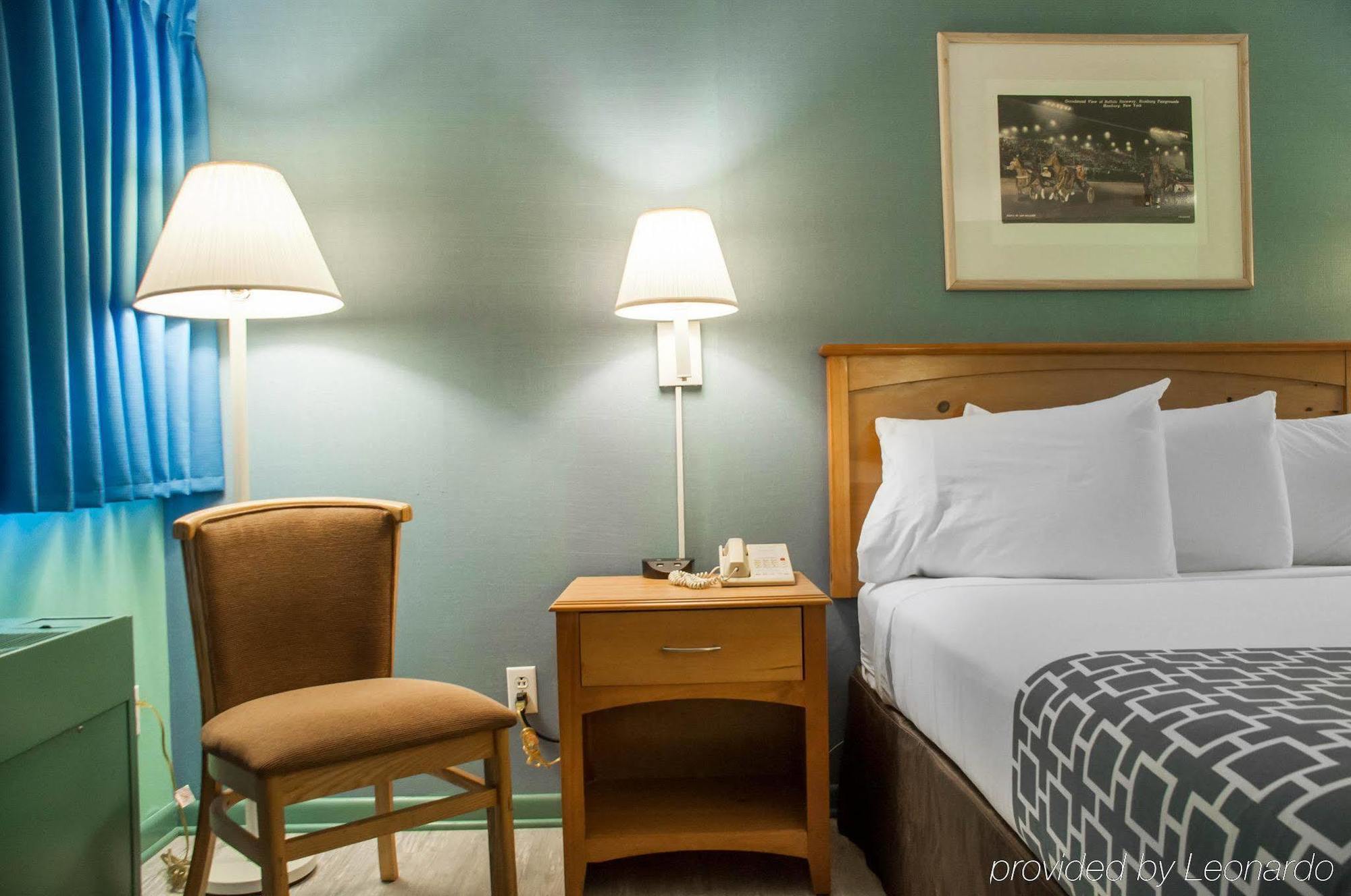 Econo Lodge Buffalo South Blasdell エクステリア 写真