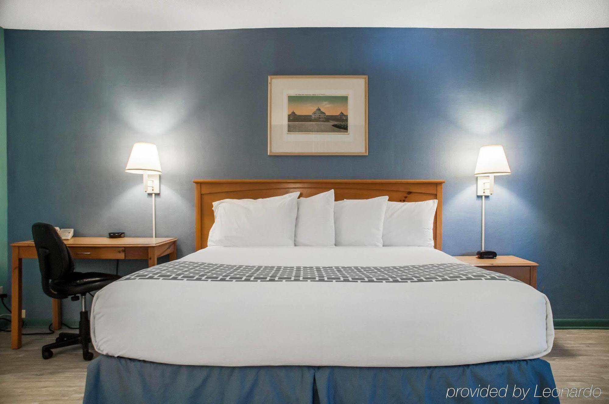 Econo Lodge Buffalo South Blasdell エクステリア 写真