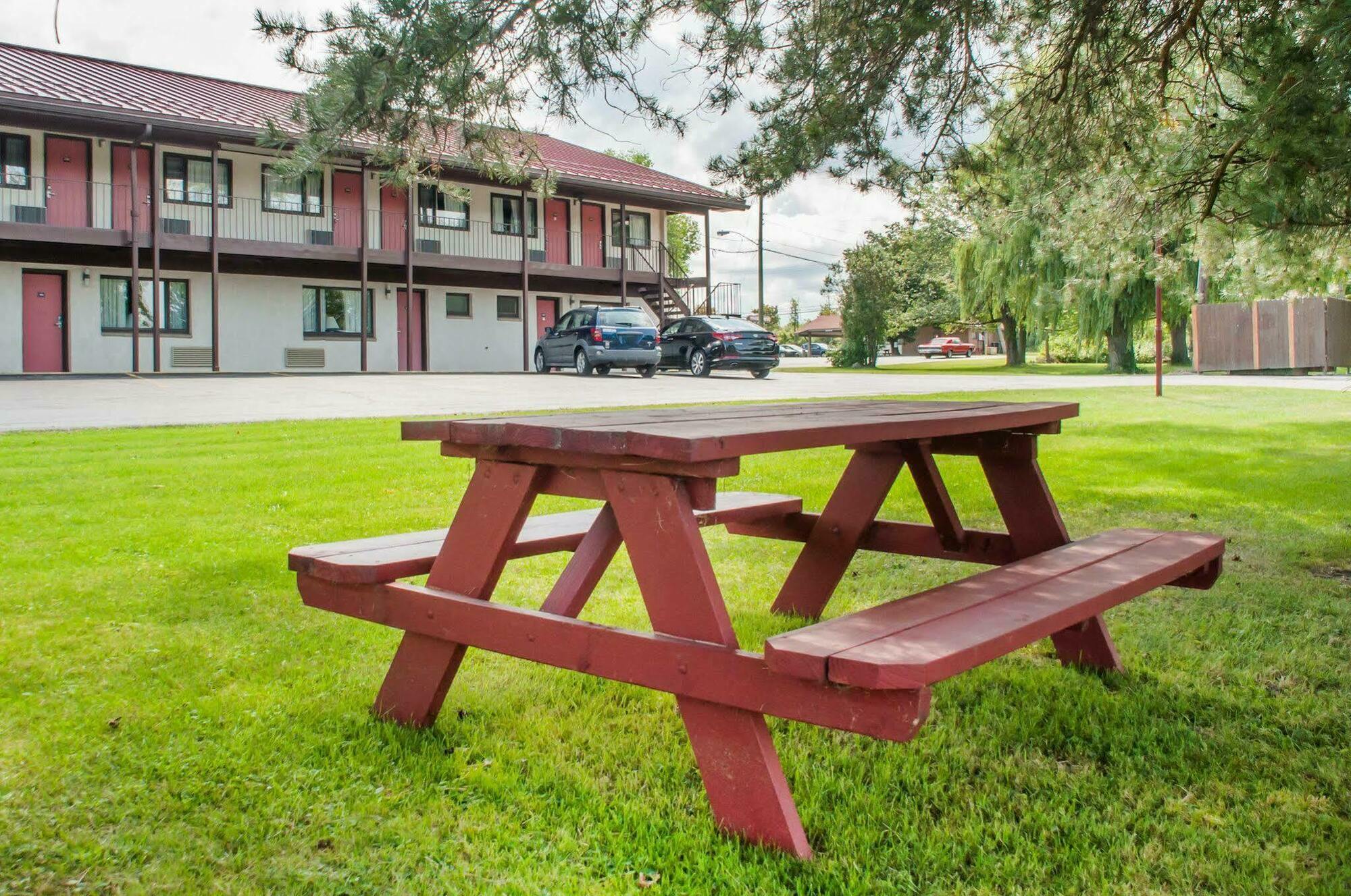 Econo Lodge Buffalo South Blasdell エクステリア 写真