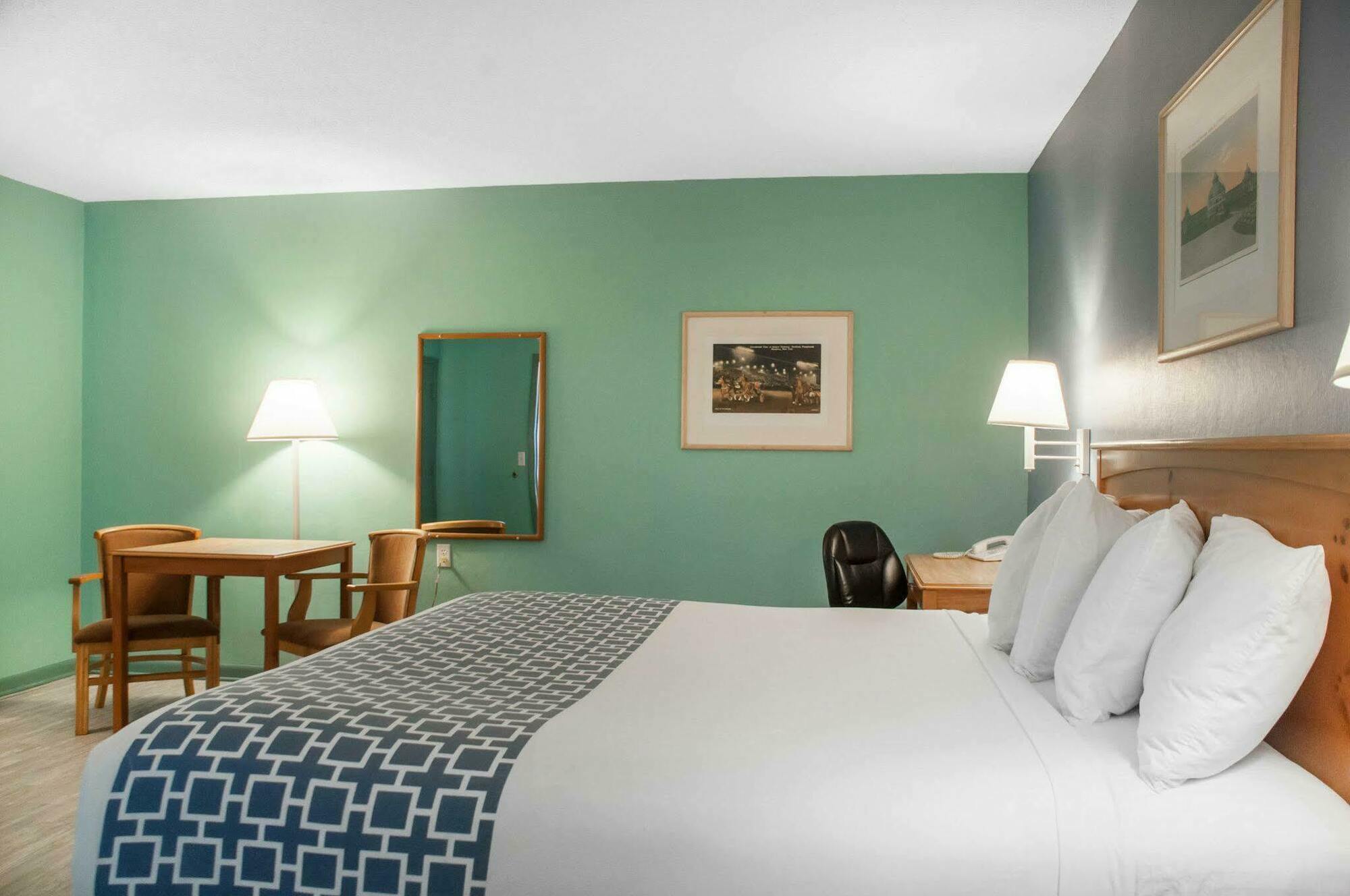Econo Lodge Buffalo South Blasdell エクステリア 写真